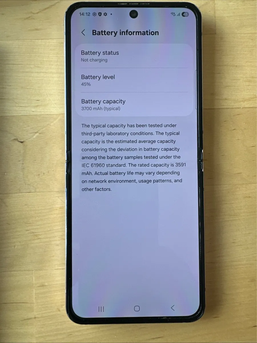 Samsung Z Flip 5 Unlocked - Image 4