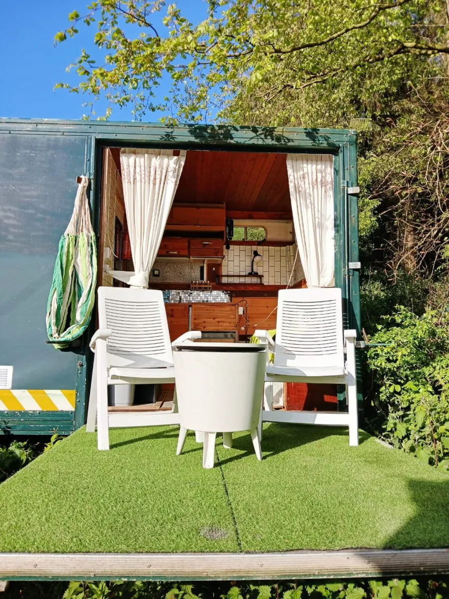 Classic VW 1979 LT35 horse transporter/camper - Image 2