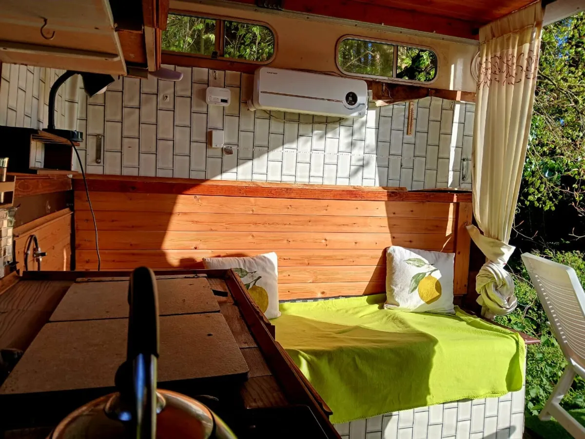 Classic VW 1979 LT35 horse transporter/camper - Image 4