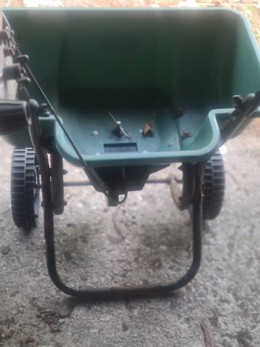 Lawn Seeder - Image 1