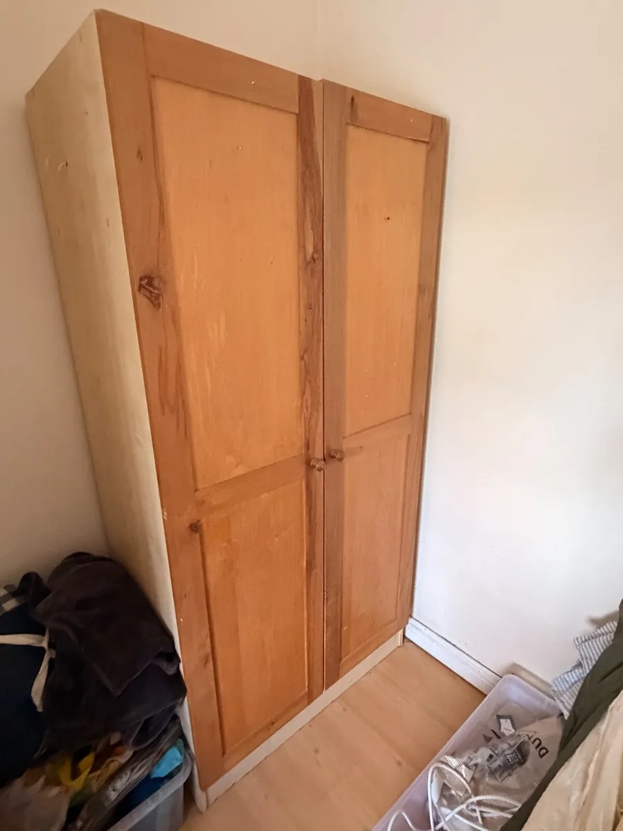 2 x Wardrobe - Image 1