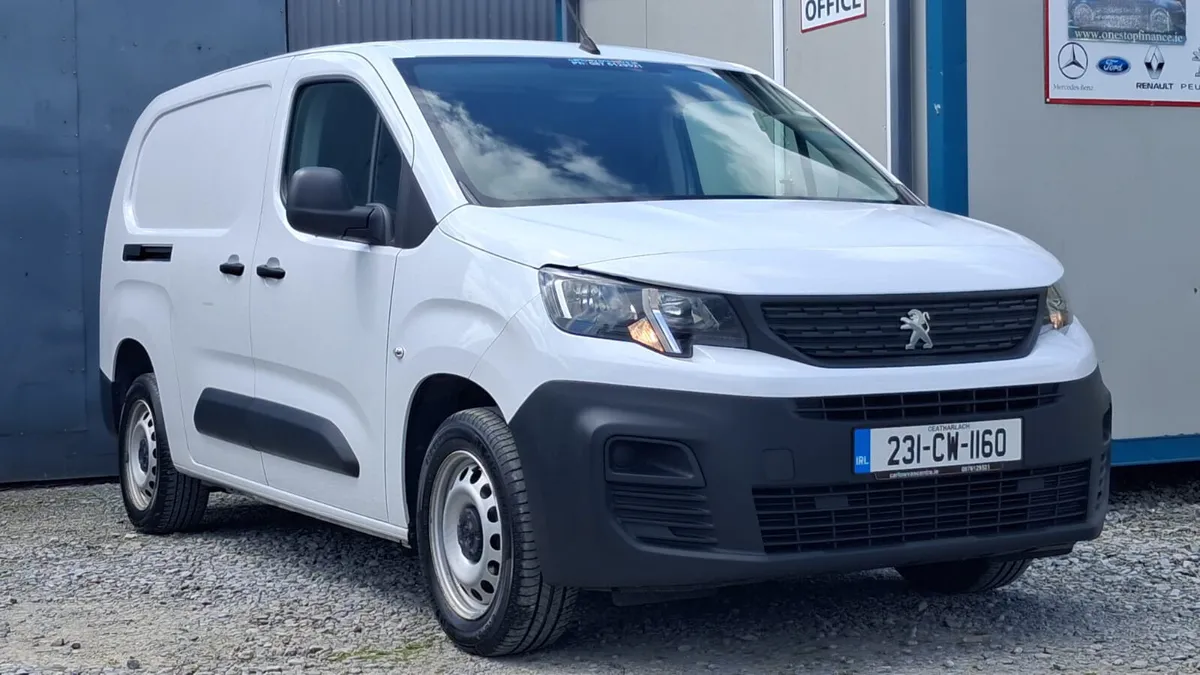 231 Peugeot Partner 1.5 blue hdi 100 Professional - Image 1