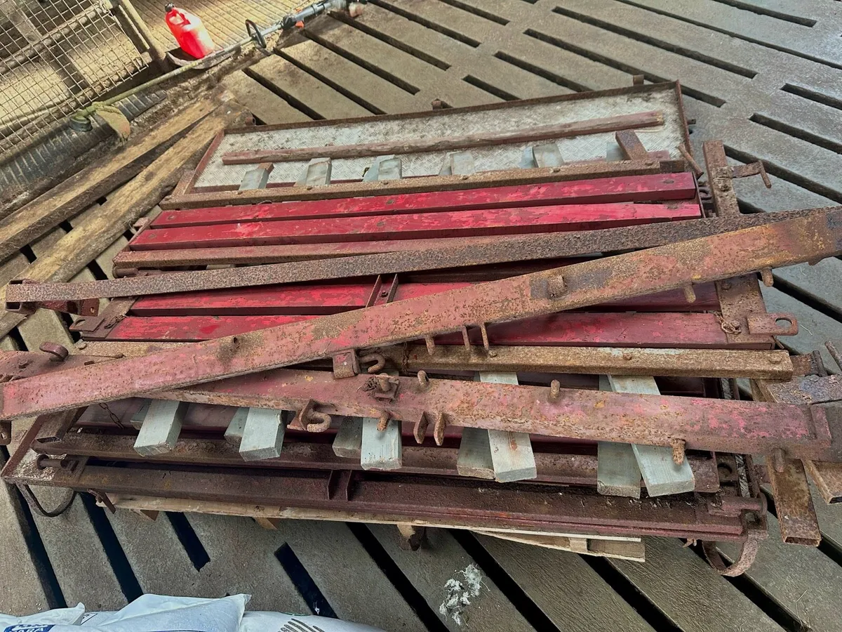 Arch trailer top Creels / Loading Ramp - Image 1