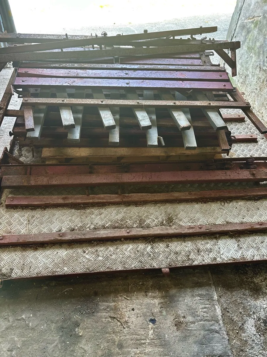 Arch trailer top Creels / Loading Ramp - Image 3
