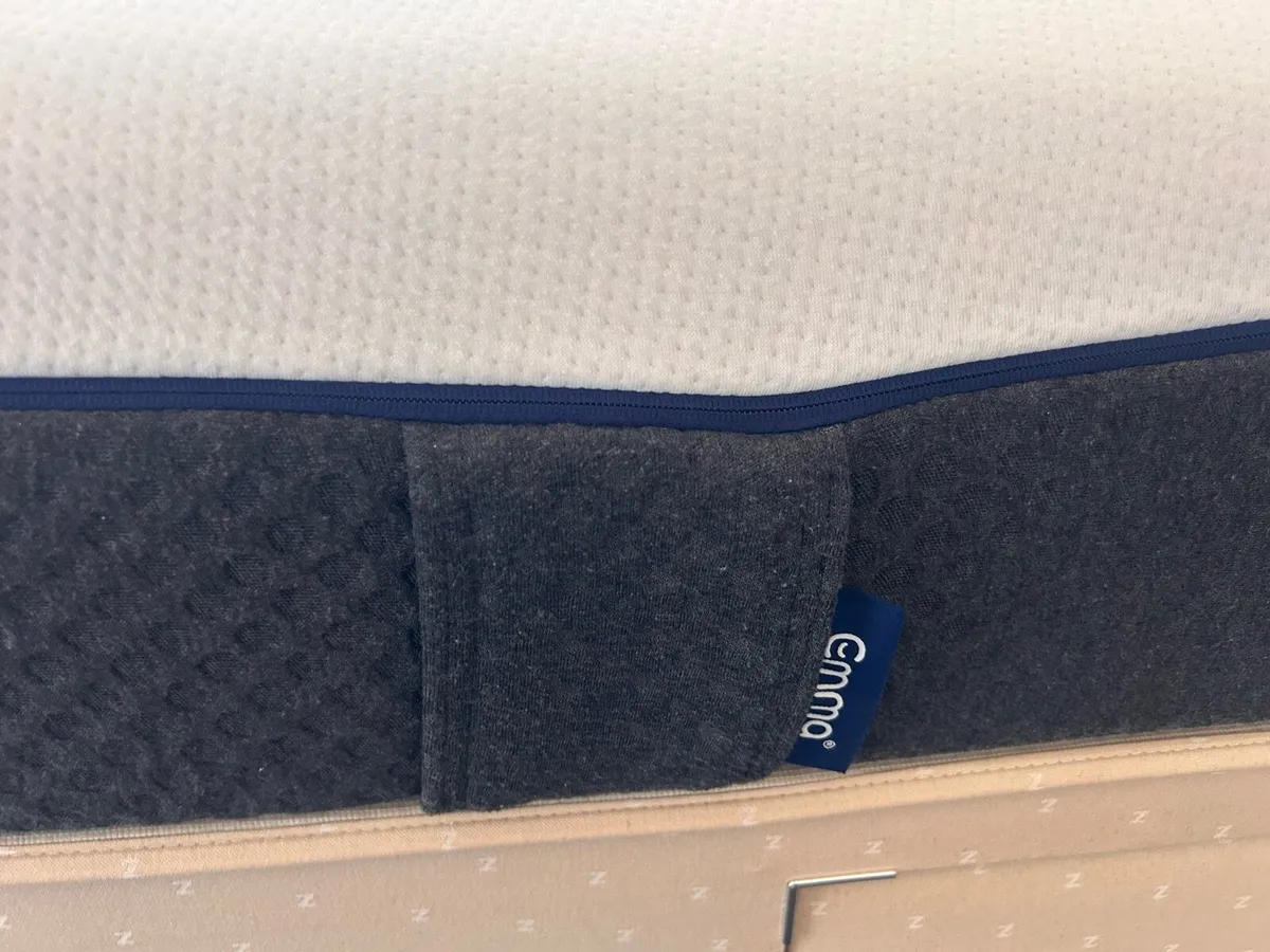 Bed frame and mattress - Image 2