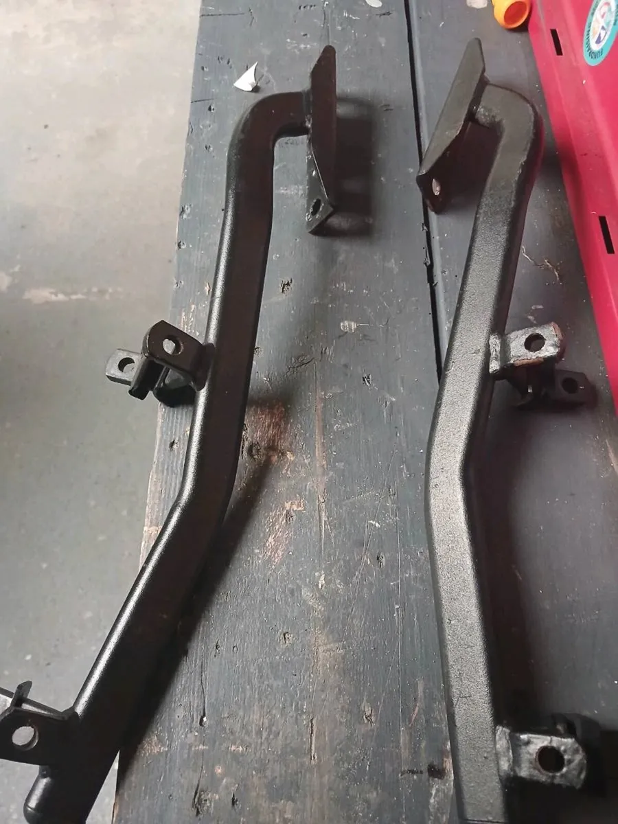 Yamaha fazer fzs1000  top box rails - Image 1