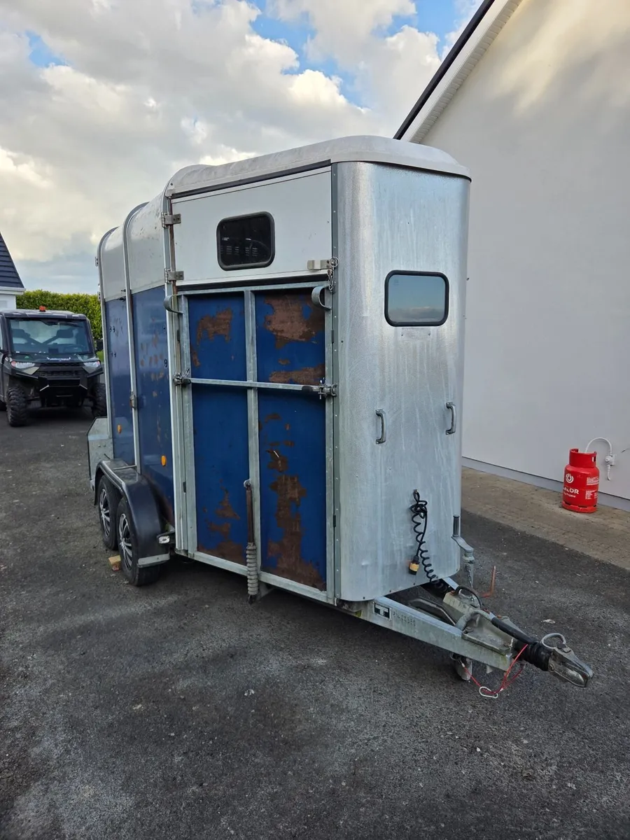 Horse trailer - Image 2