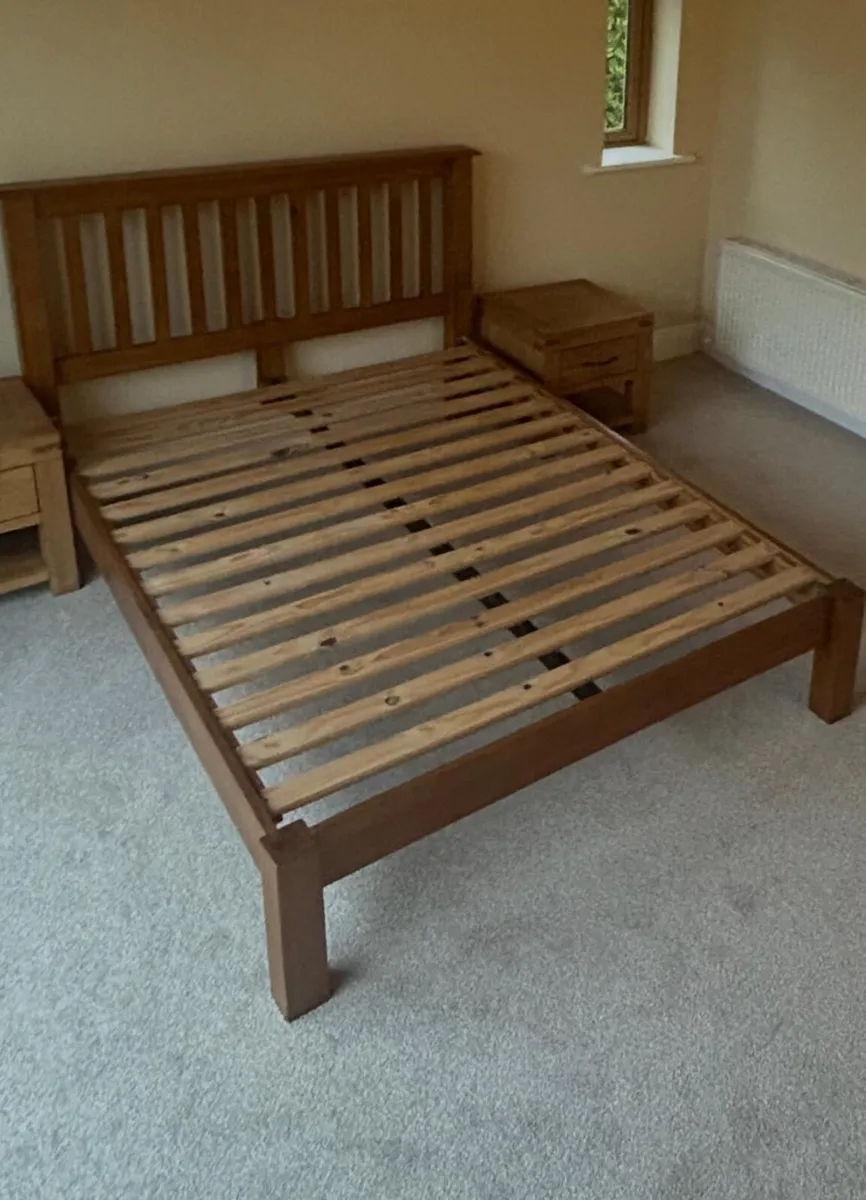 Double bed - Image 1