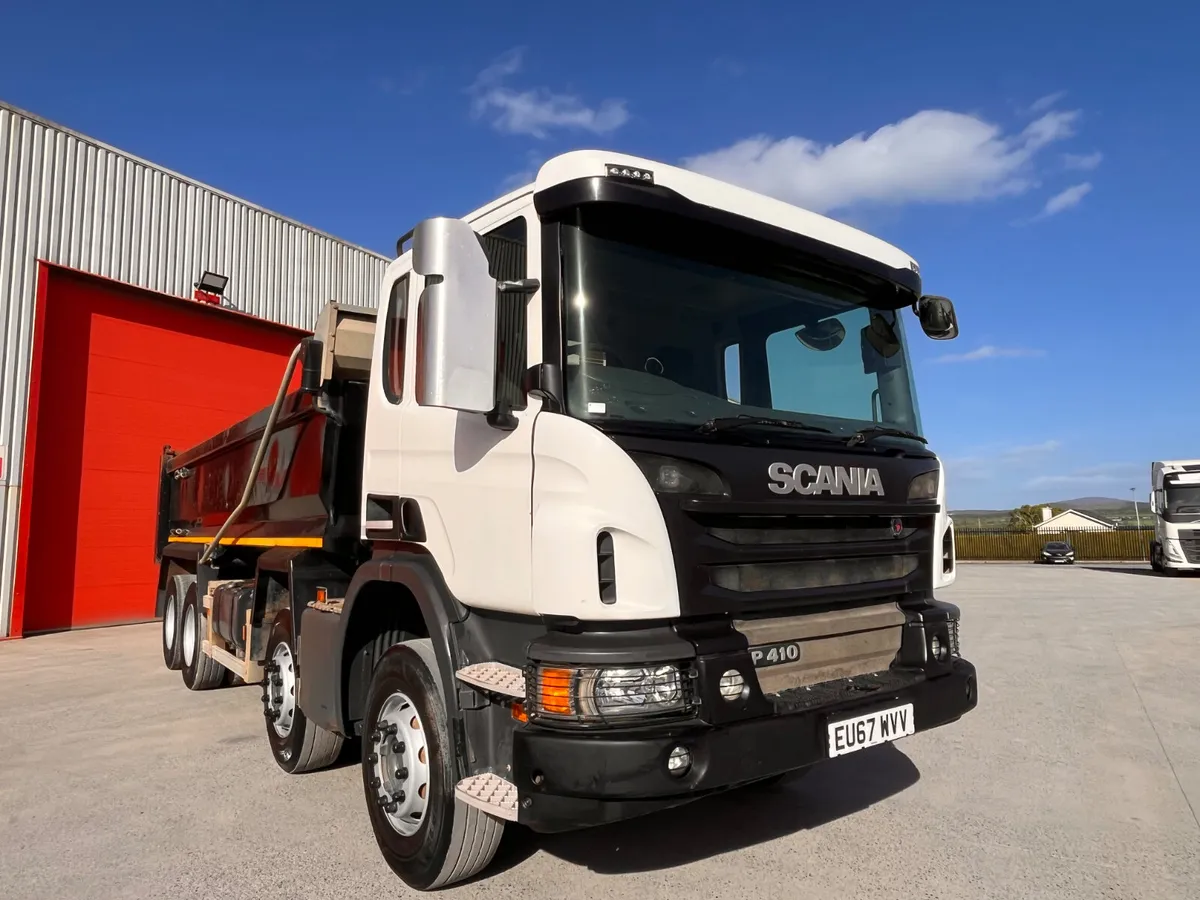 2017  Scania P410 XT 8x4 Tipper - Image 4