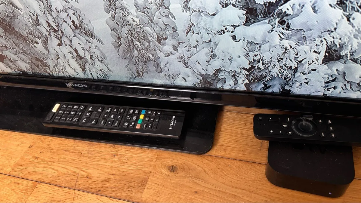48” Hitachi Smart TV and Apple TV HD - Image 4