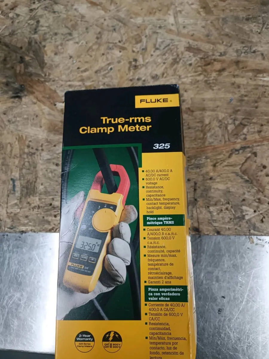 Fluke 325 clamp meter. Brand new