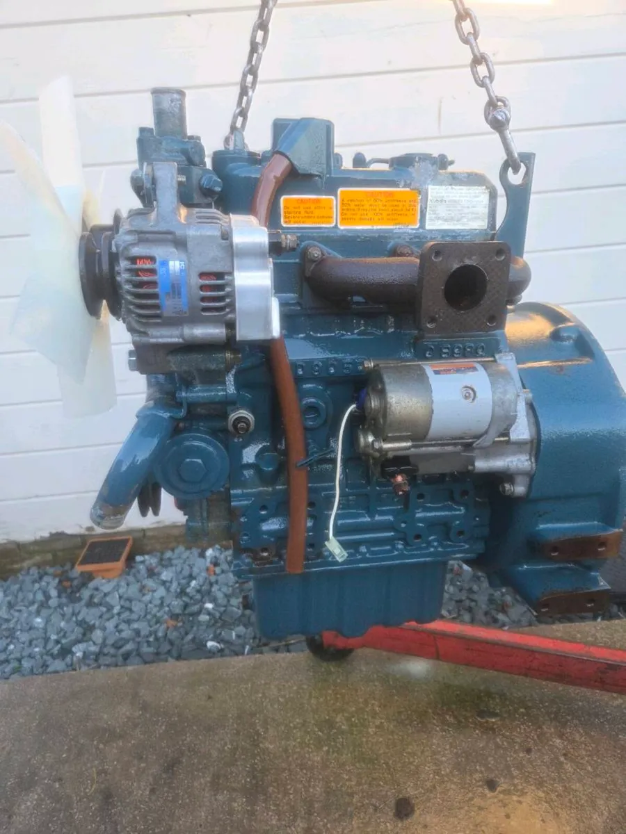 Kubota D1105 & D905 3 cylinder diesel engines - Image 1