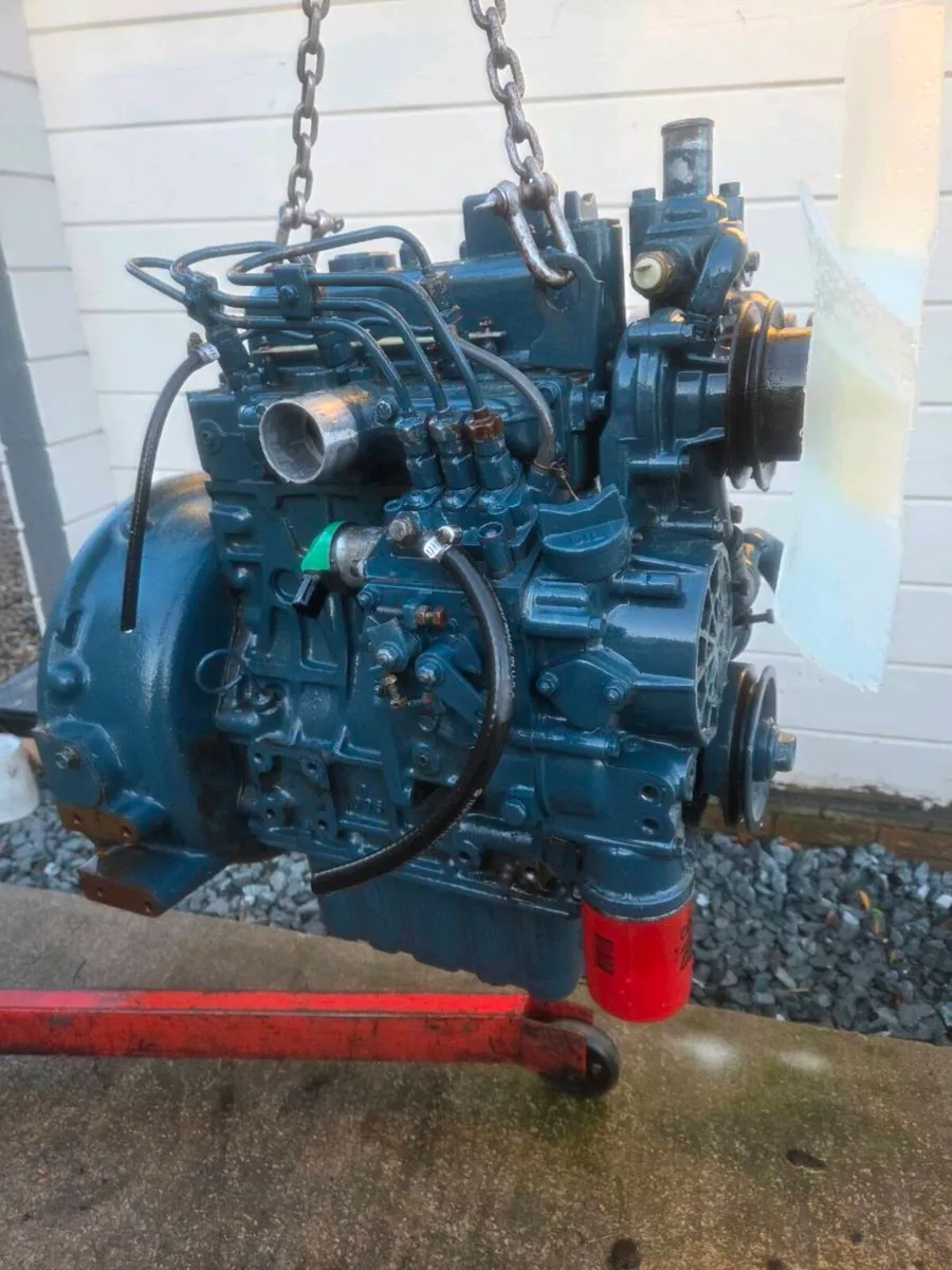Kubota D1105 & D905 3 cylinder diesel engines - Image 4