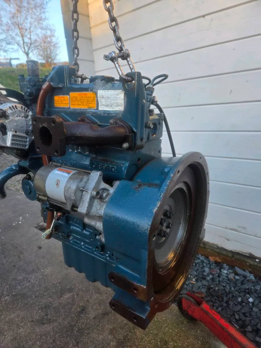 Kubota D1105 & D905 3 cylinder diesel engines - Image 3