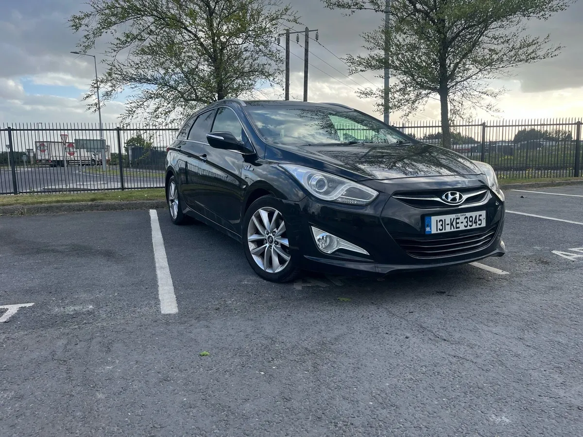 Hyundai I40 Premium - Image 1