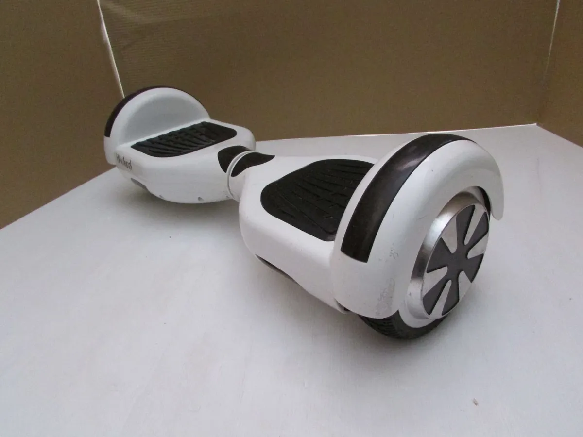 White hoverboard - Image 3