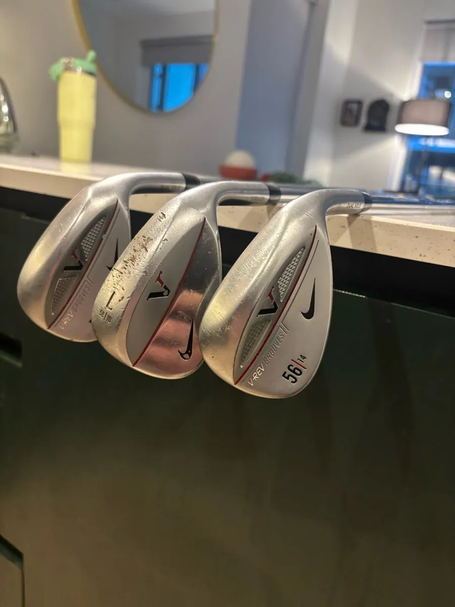 Full Golf Set (Titleist, Nike, Taylormade) - Image 1