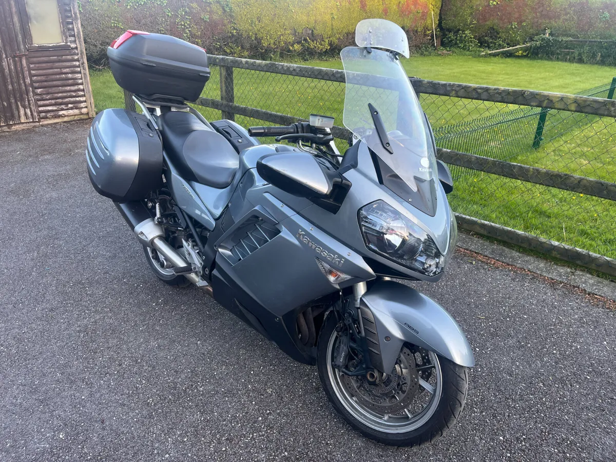 2009 Kawasaki GTR 1400 - Image 2