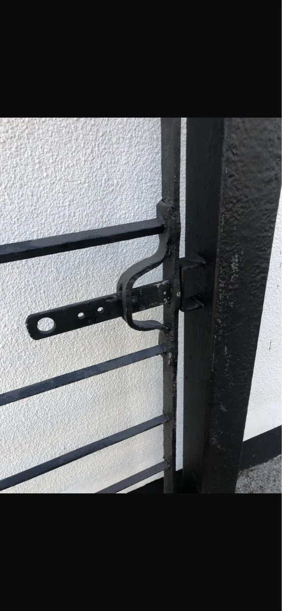 Gates - Image 2