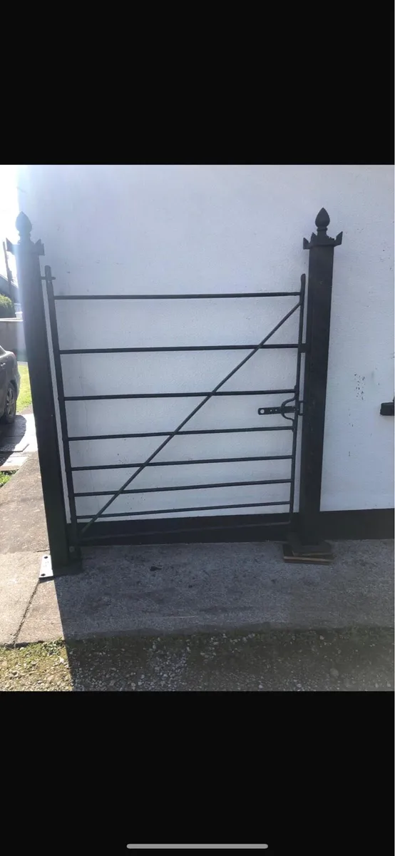 Gates - Image 1