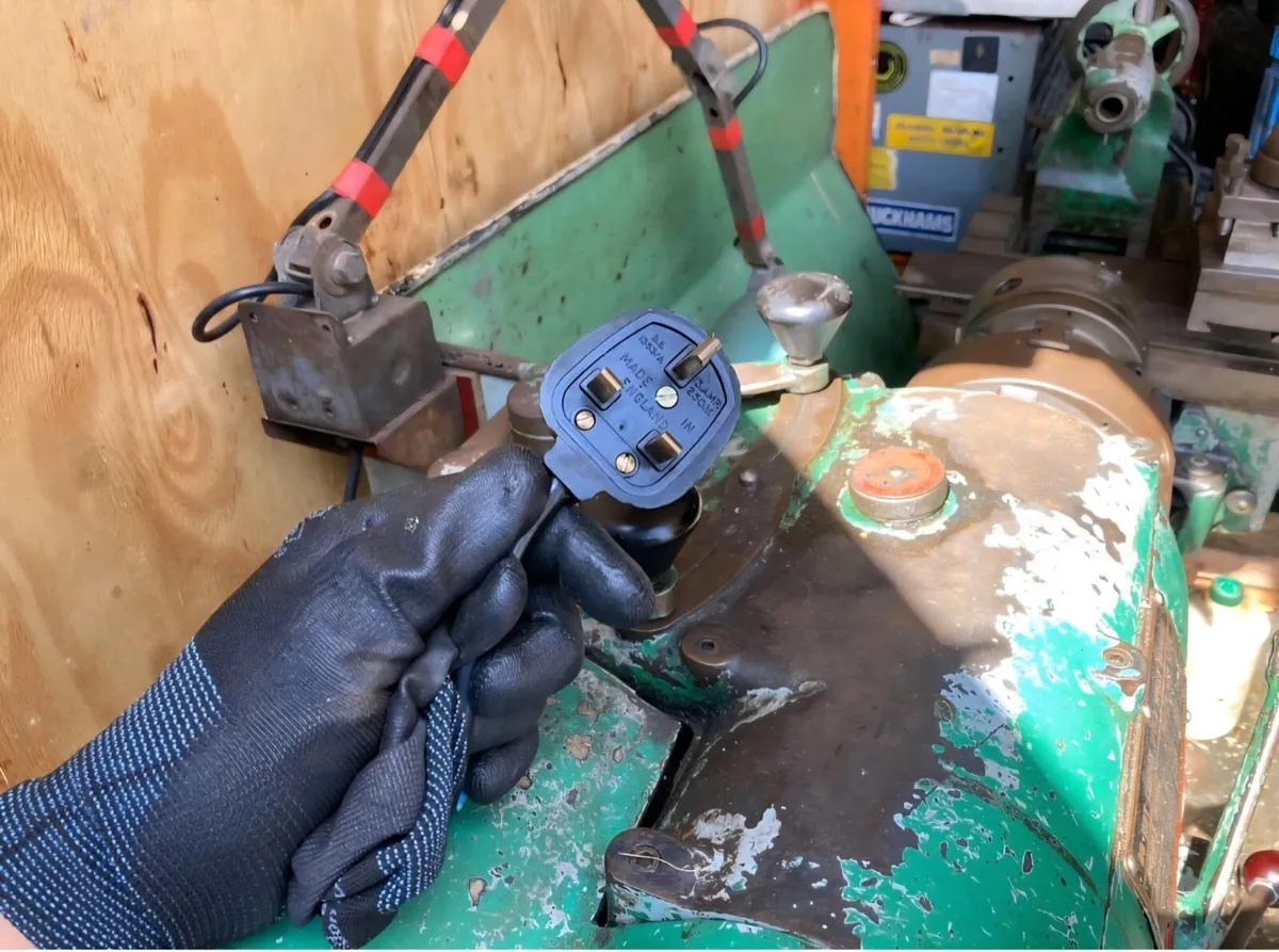 Colchester student lathe 240 v SINGLE PHASE - Image 4