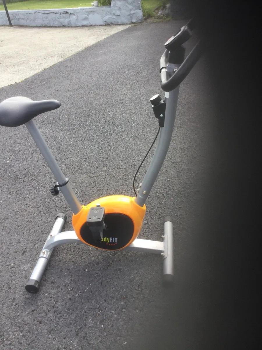 Exercise bike - Image 1
