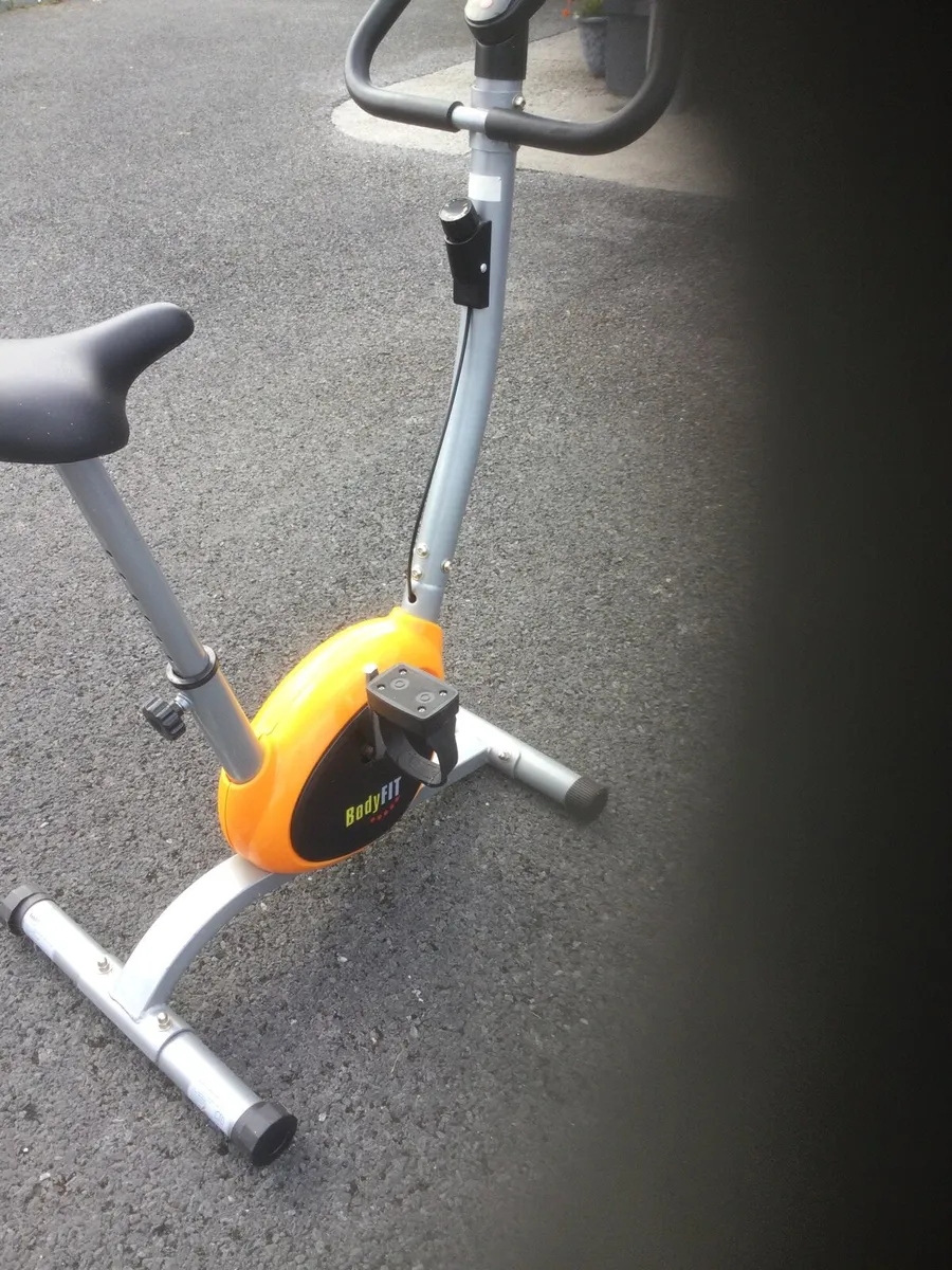 Exercise bike - Image 2