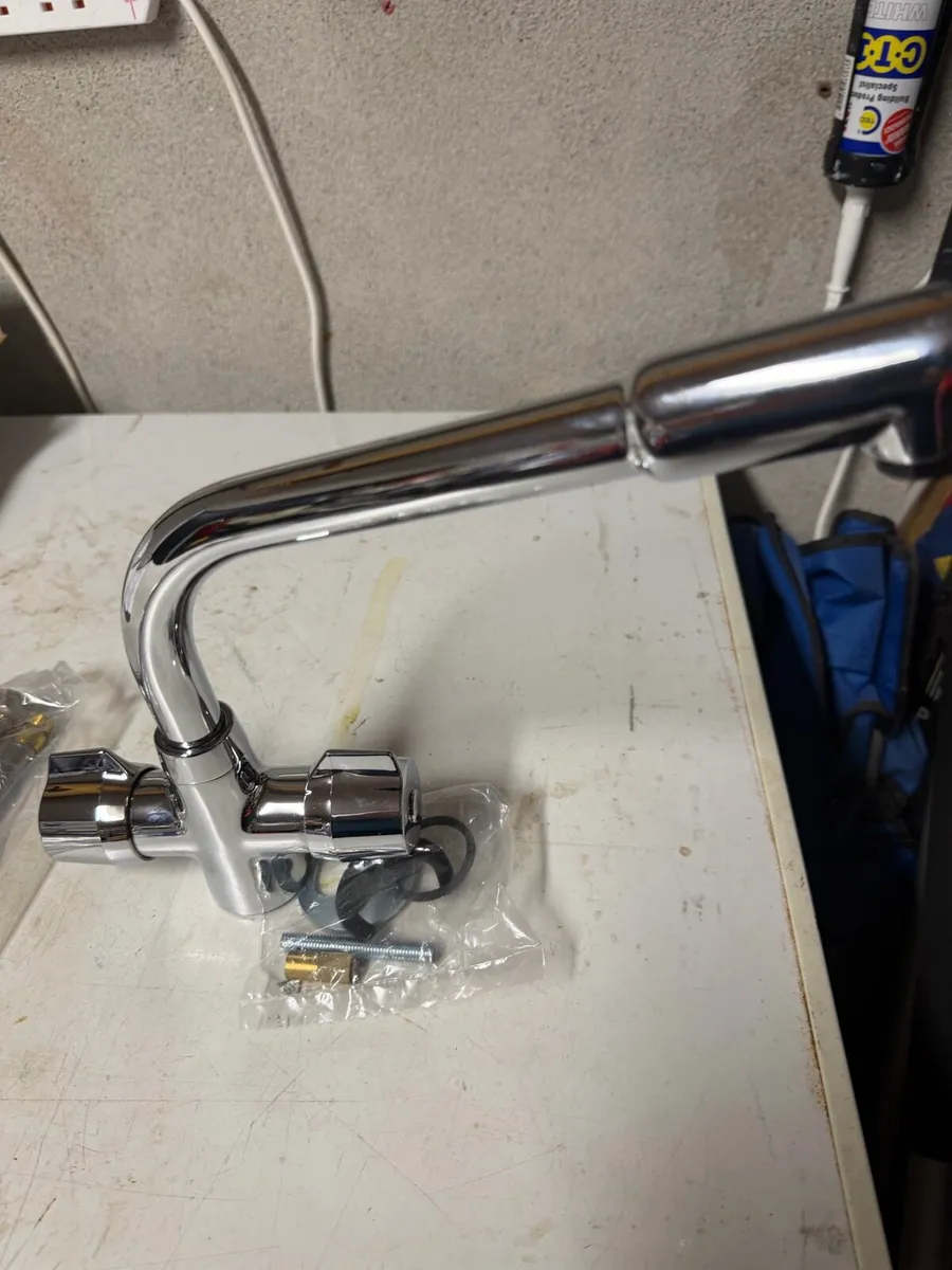 Kitchen taps - Image 2