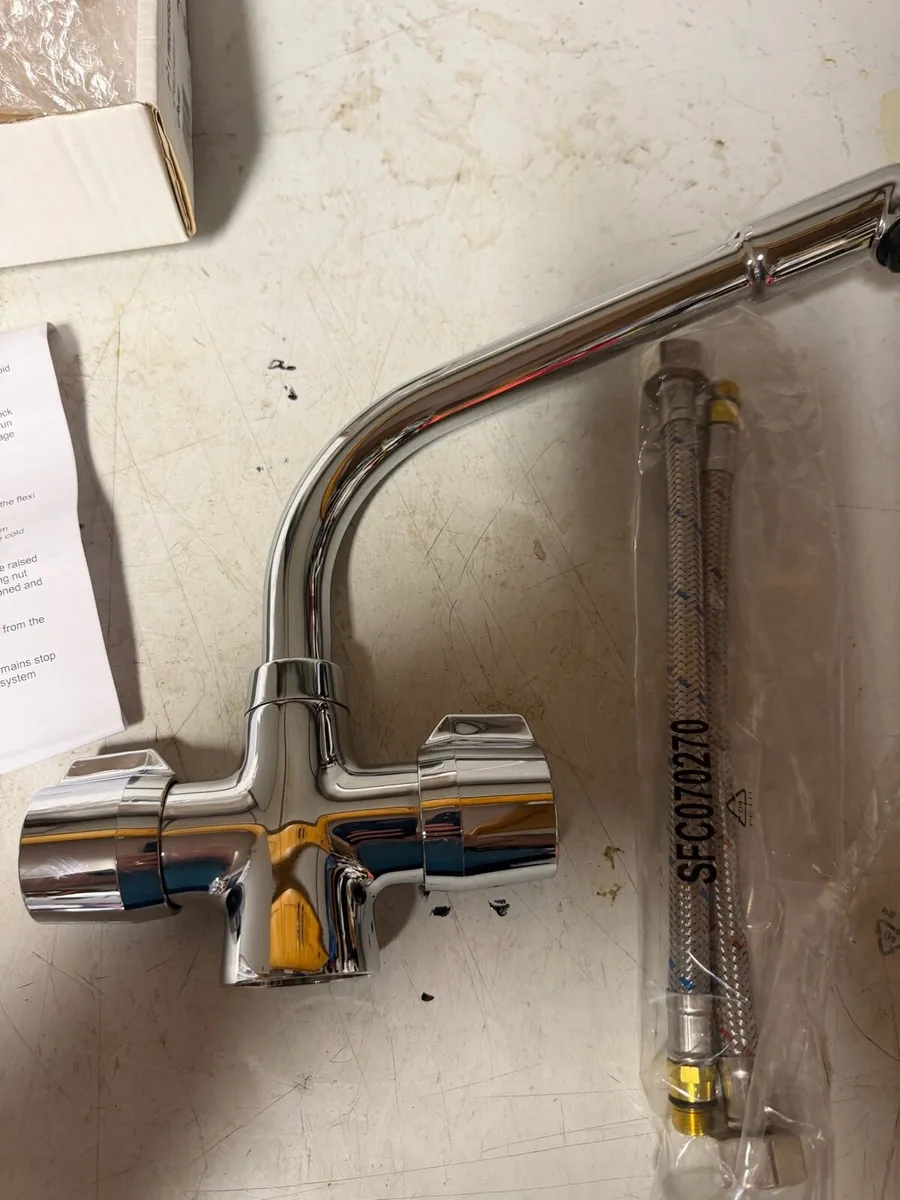 Kitchen taps - Image 3
