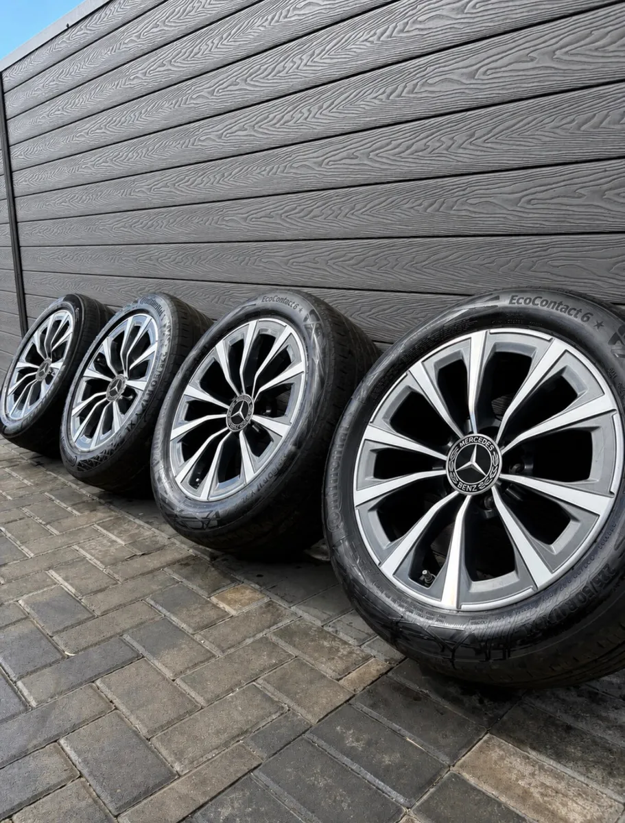 17” GENUINE MERCEDES ALLOY WHEELS & TYRES - Image 1