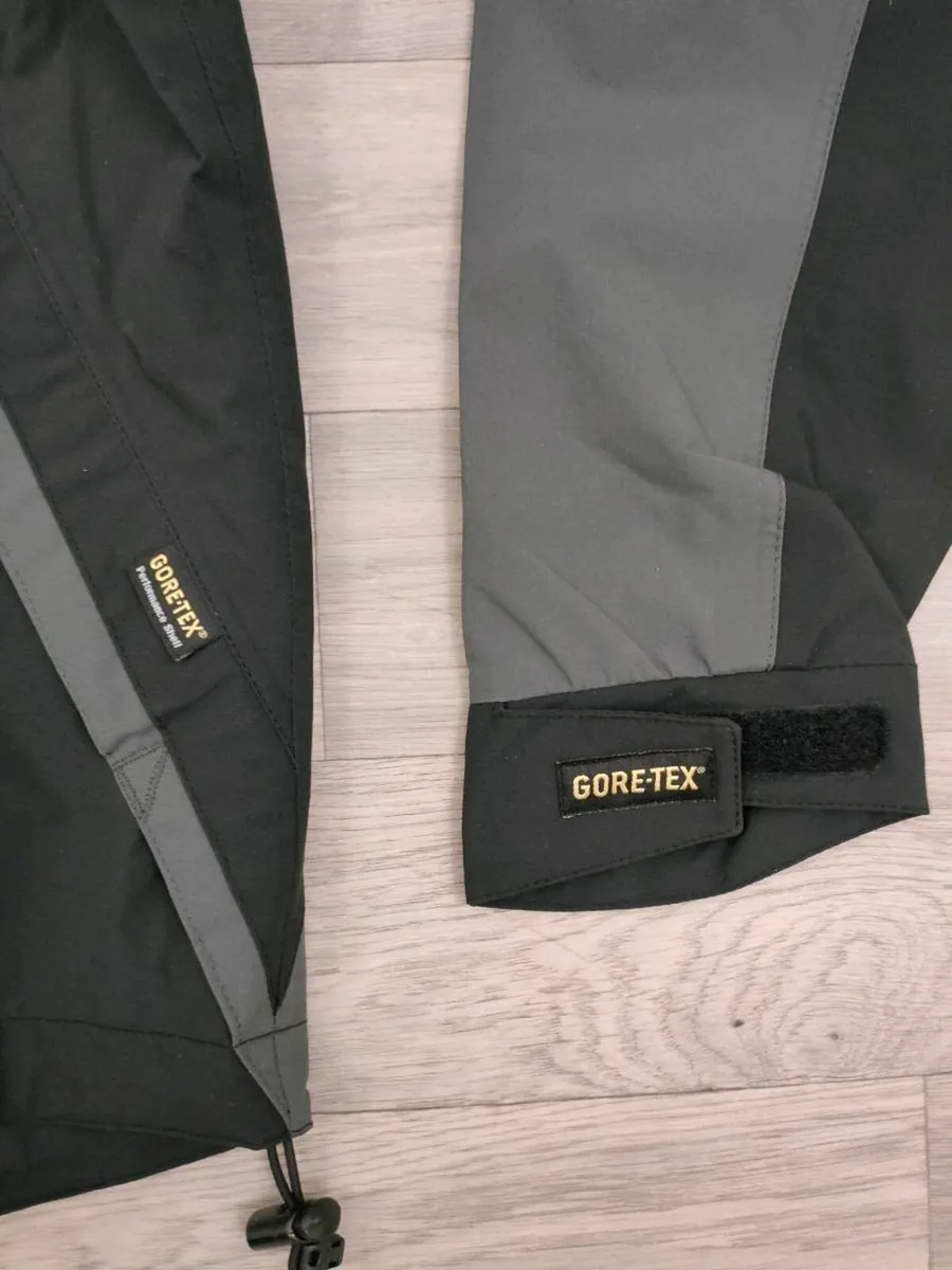 NEW Galvin Green GoreTex Waterproof Golf Jacket M - Image 3