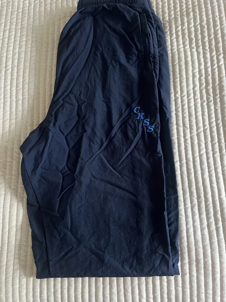 School uniforms - Image 1