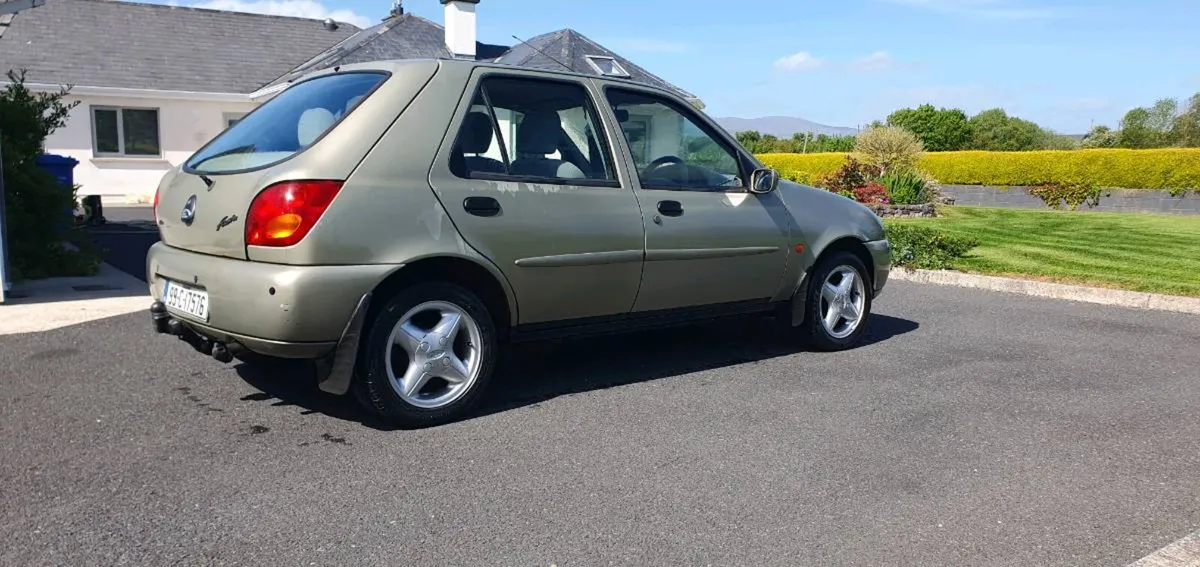 Ford fiesta - Image 2
