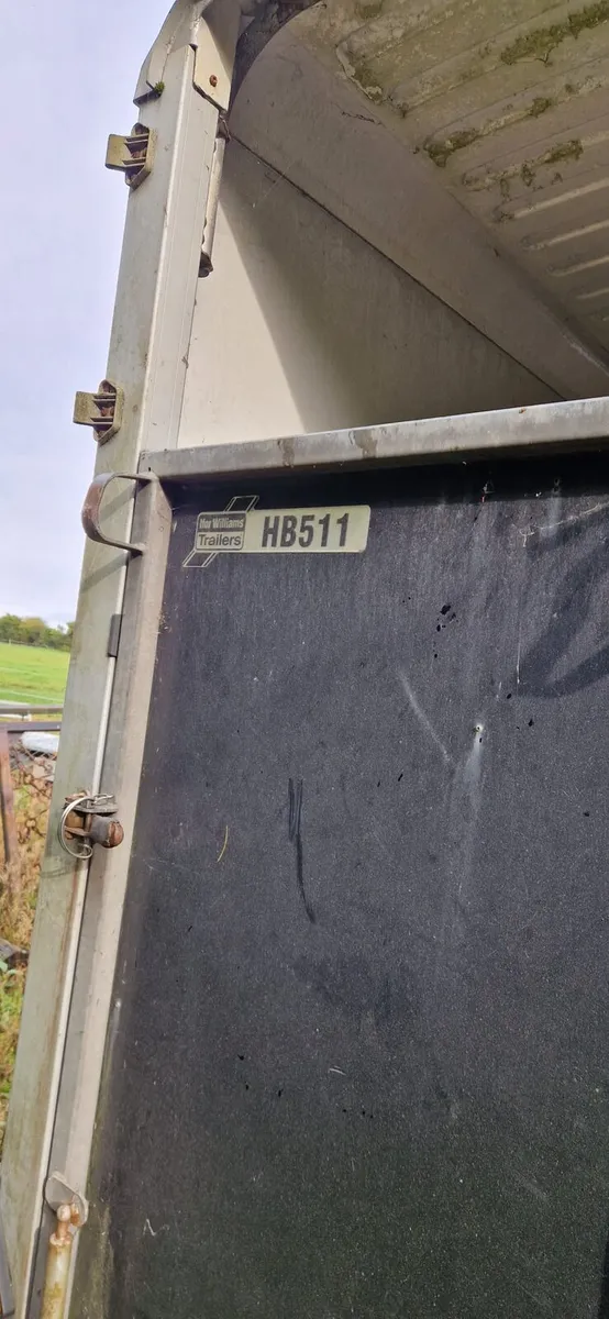 Return of stolen HB511 (2008) horsebox - Image 3