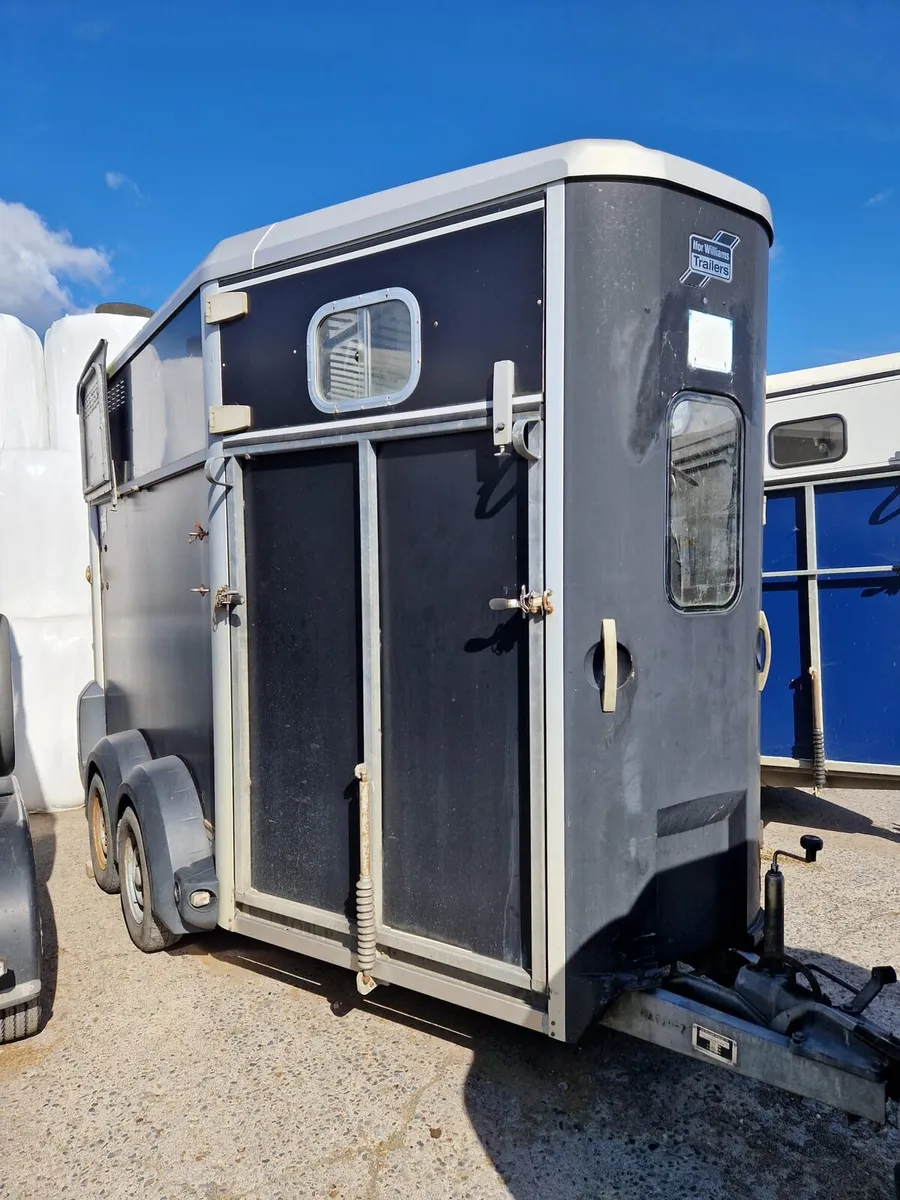 Return of stolen HB511 (2008) horsebox - Image 1