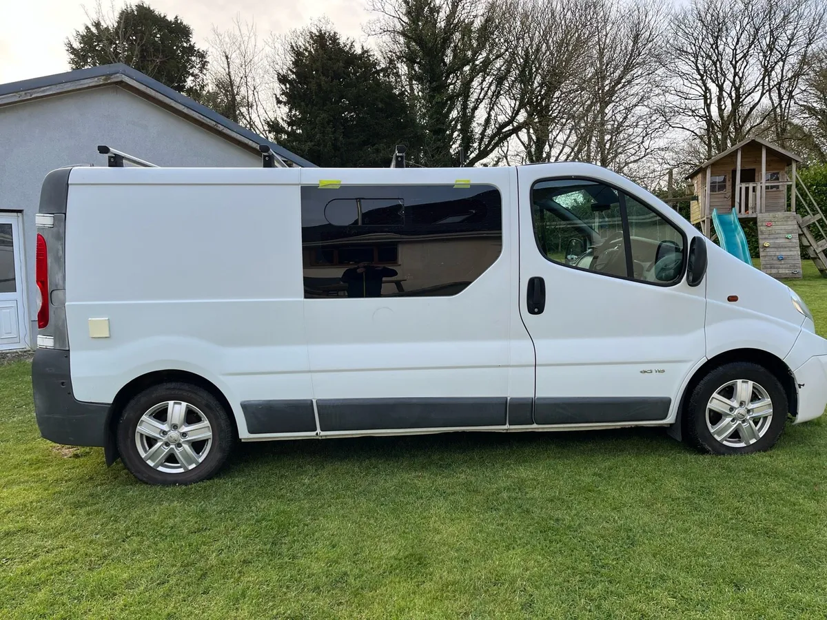 Renault Trafic Campervan - Image 3