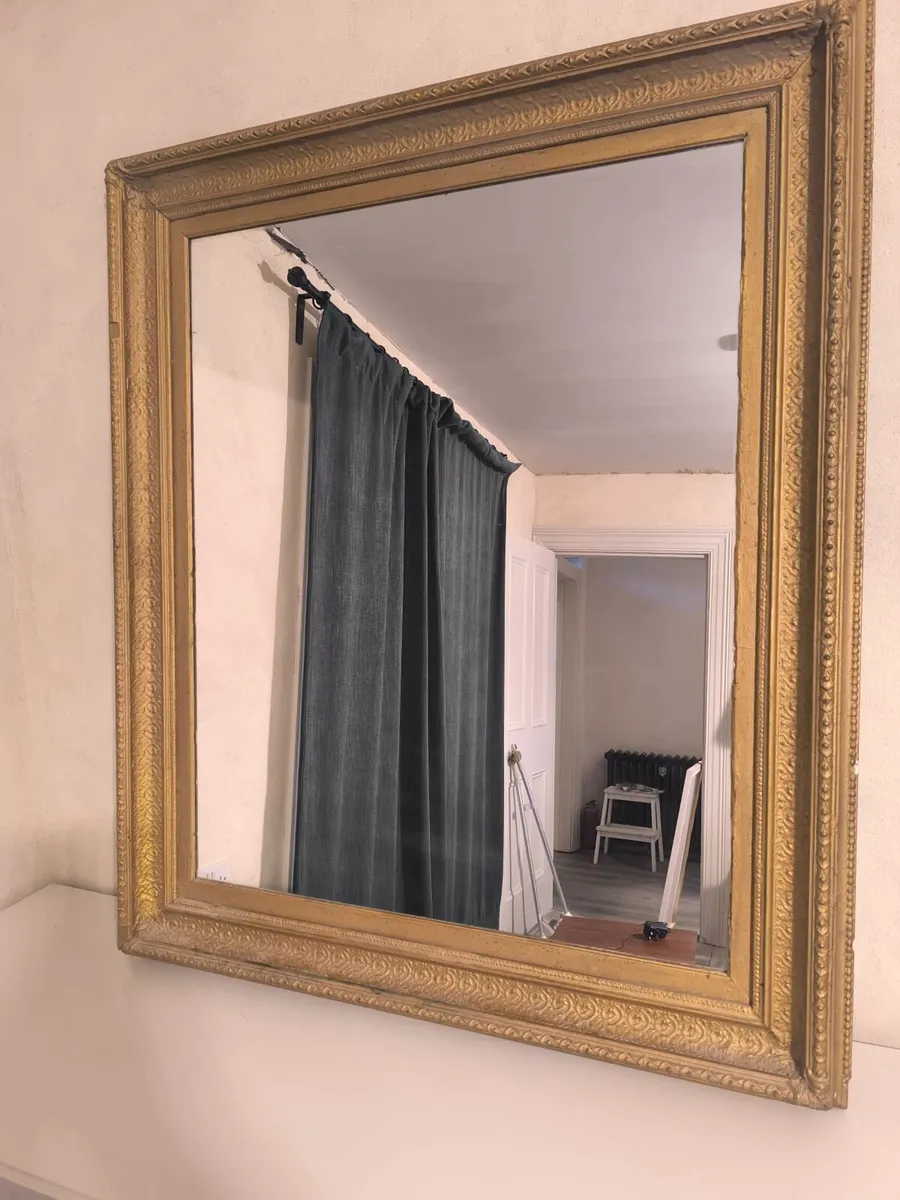 Large gold mirror - Image 2