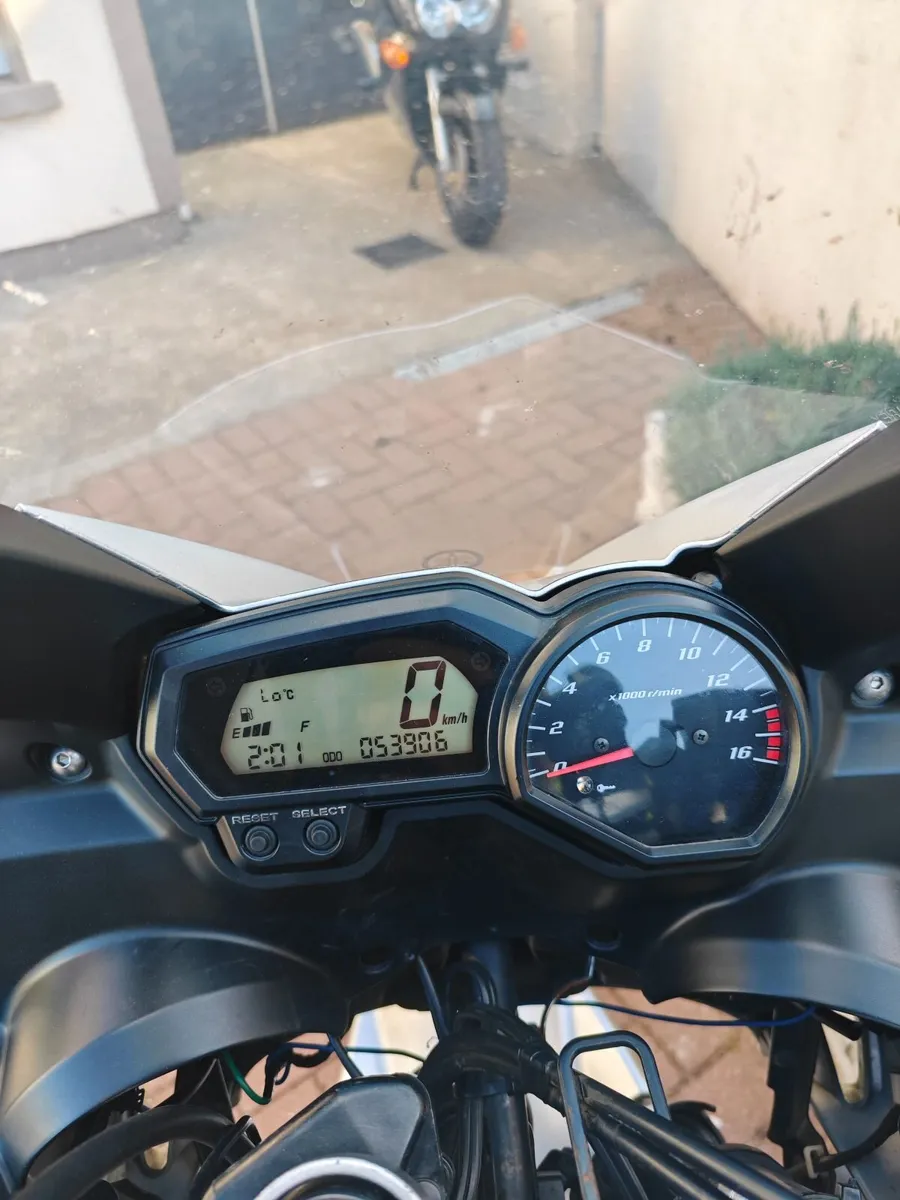 YAMAHA Fazer 600 S2 2010 (FZ6) - Image 2