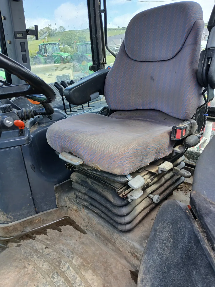 2004 New Holland TM120 - Image 2