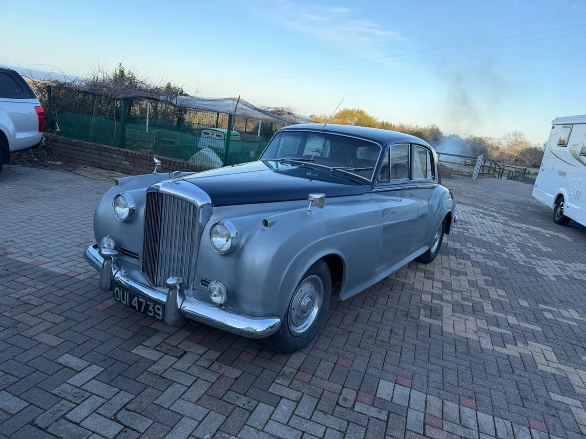 Bentley S2 6.3 Saloon 1959 - Image 2