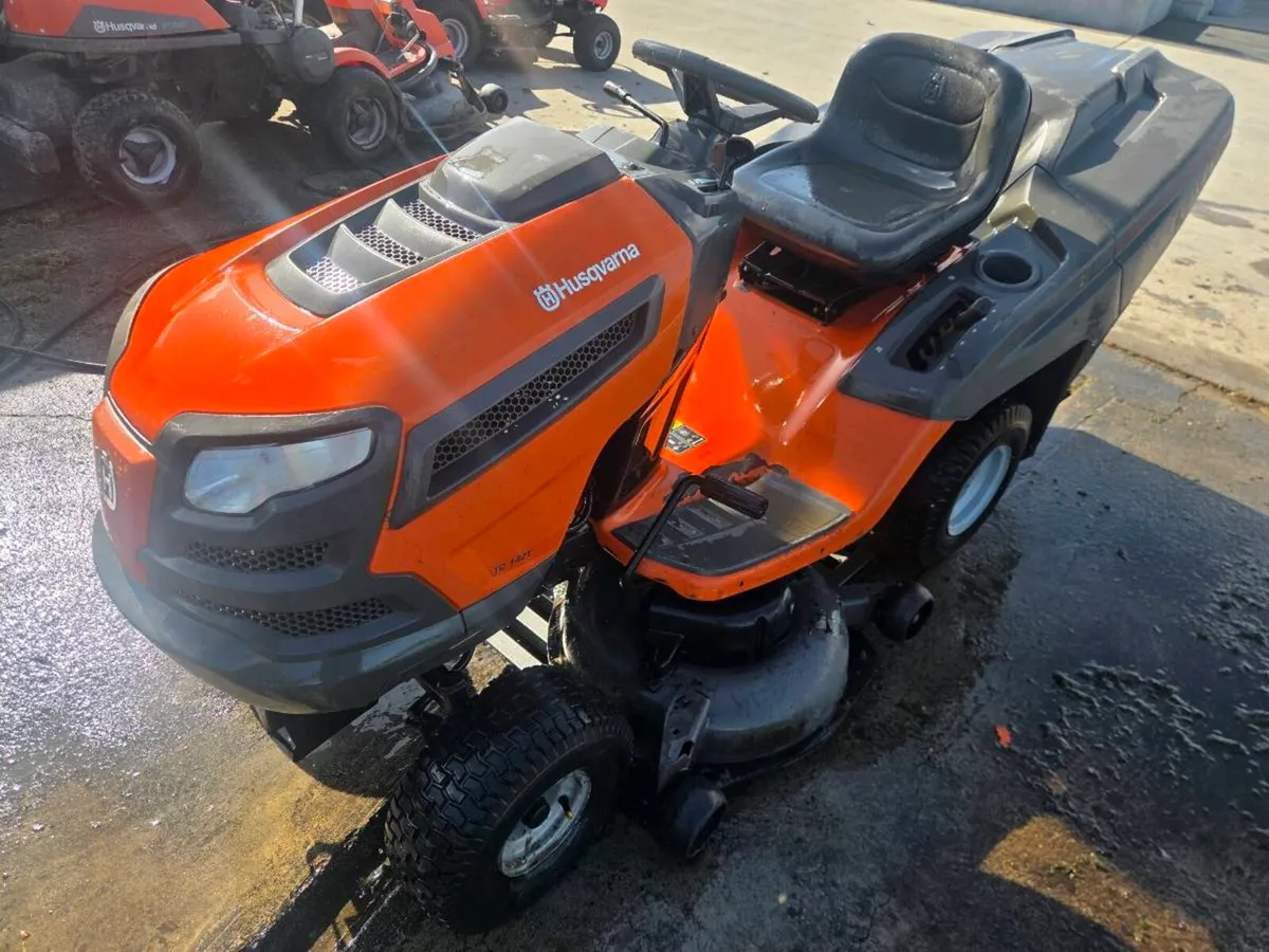 Husquvana lawnmower for sale - Image 2