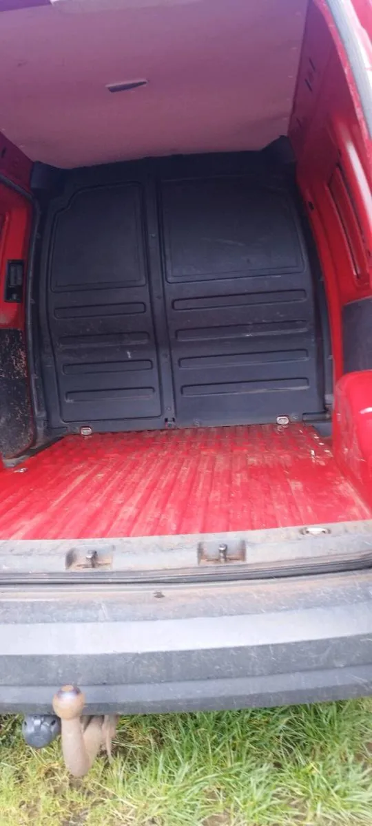 VW Caddy Van - Image 4