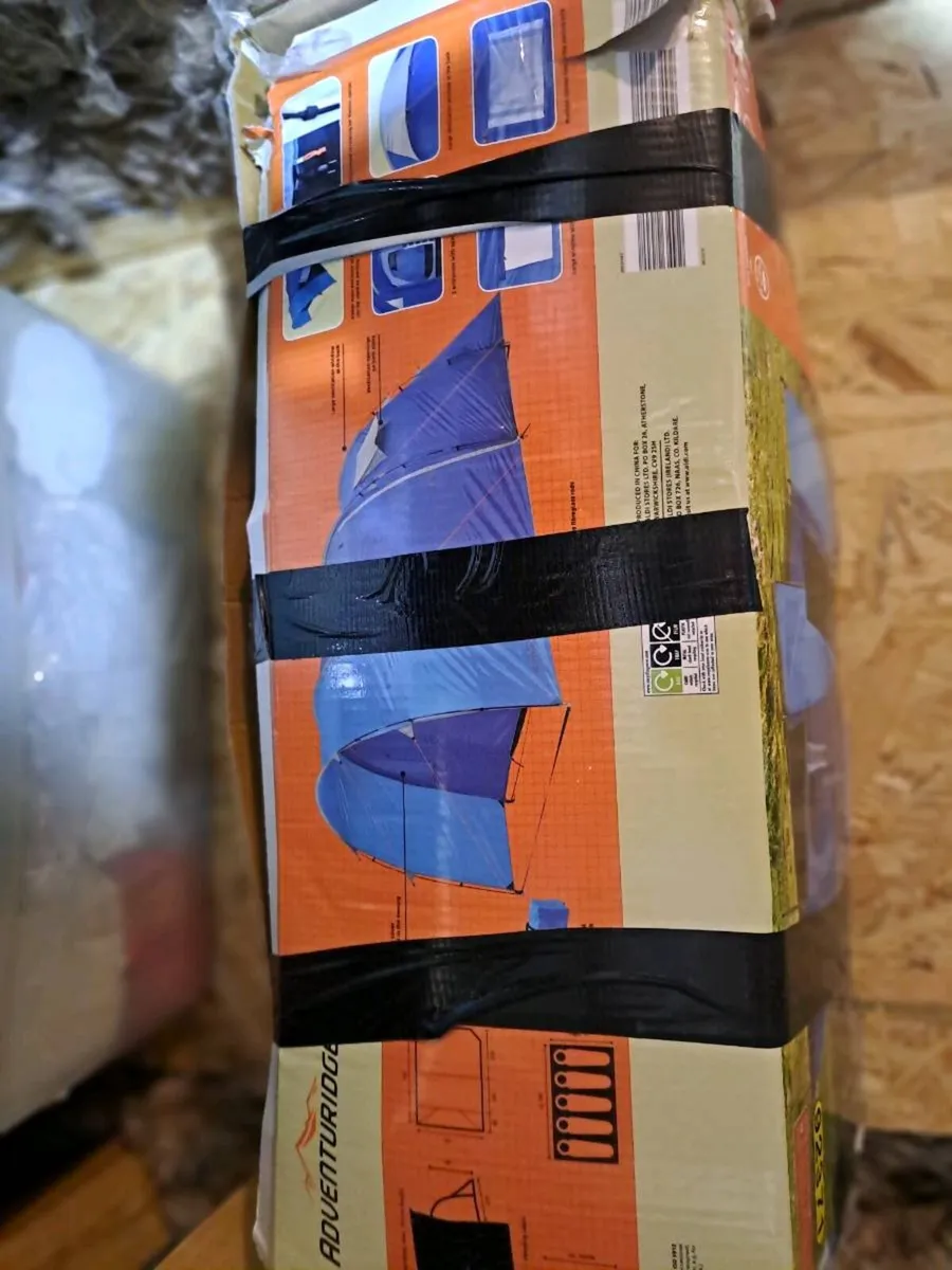 Tent and sleeping bags - Image 1