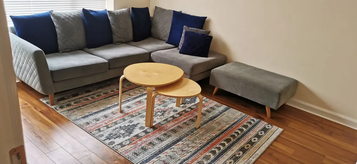 Couch - Image 2