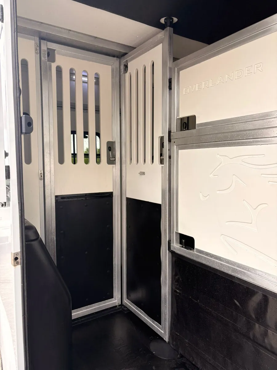 2 Stall HorseBox - Image 4