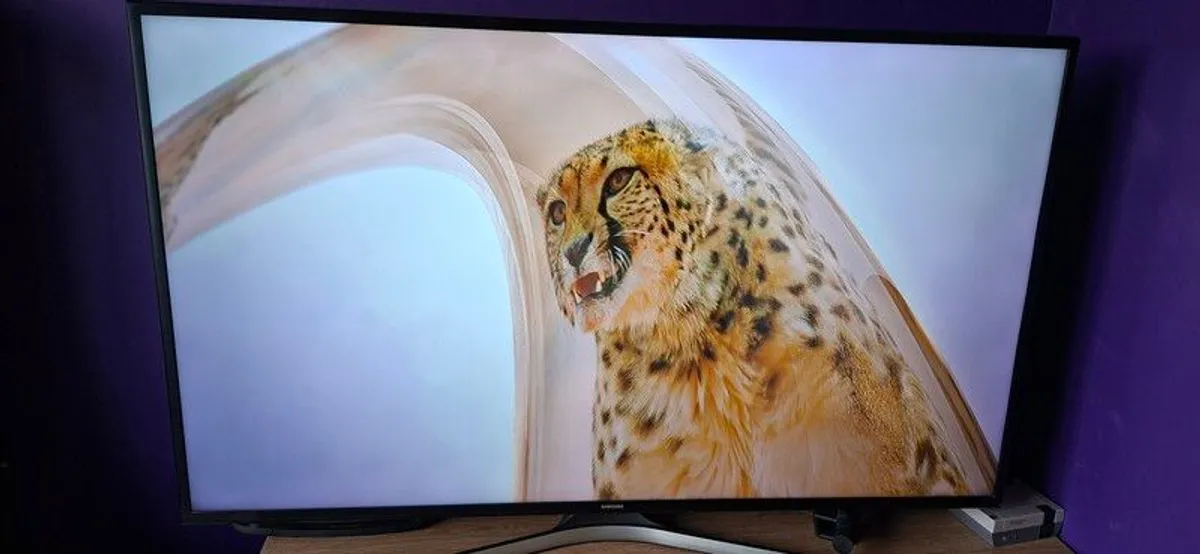 Samsung UE50 MU6120K 50" - Image 3