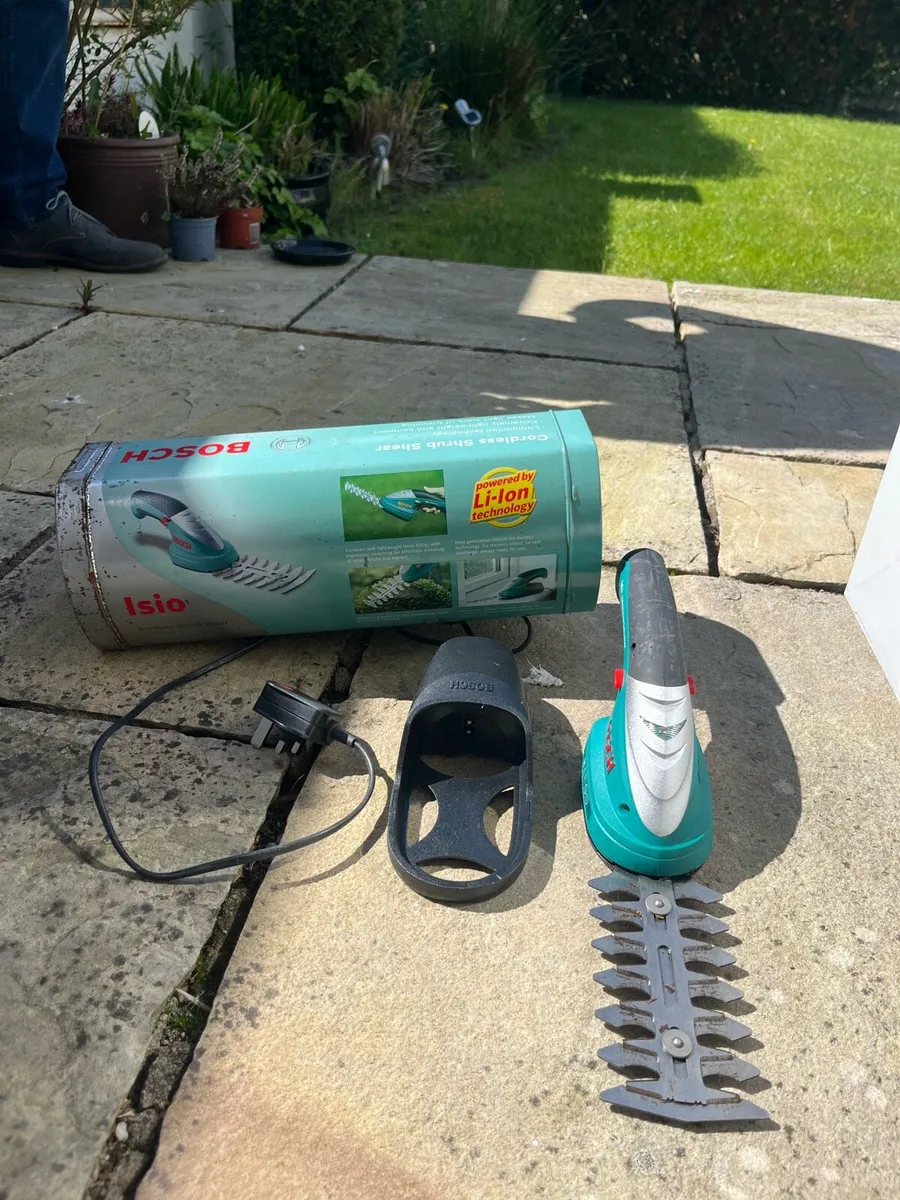 Cordless scrub shear - Image 1