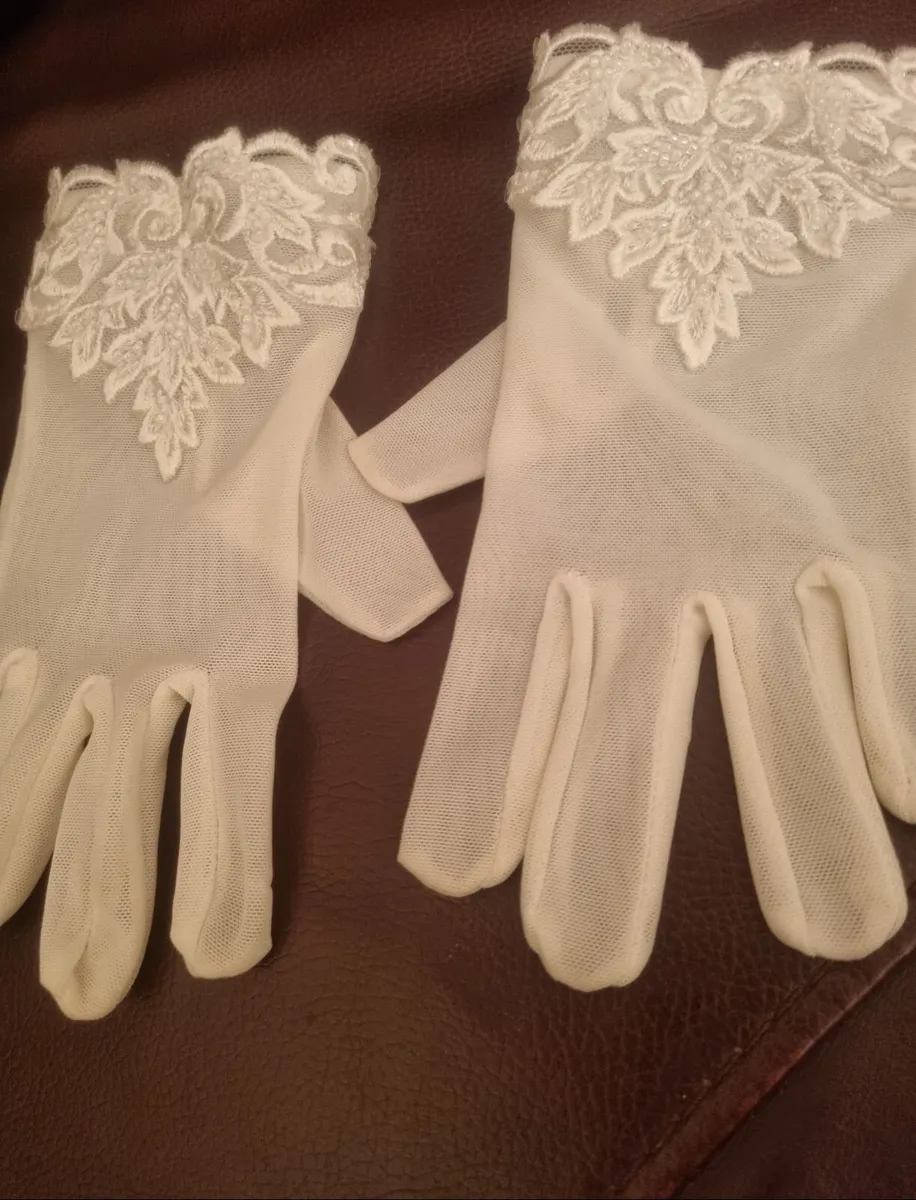 Kids Hand made communion gloves - Image 2