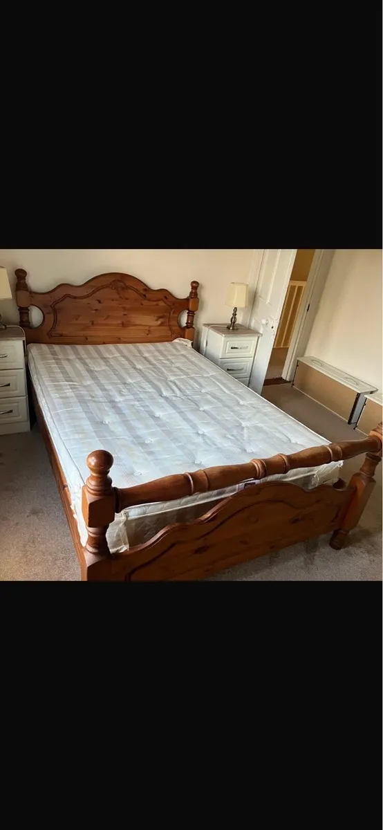 Bed and mattress - Image 1
