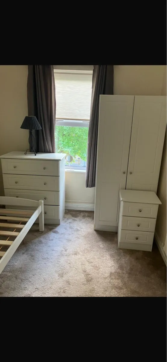 Bed and mattress - Image 4